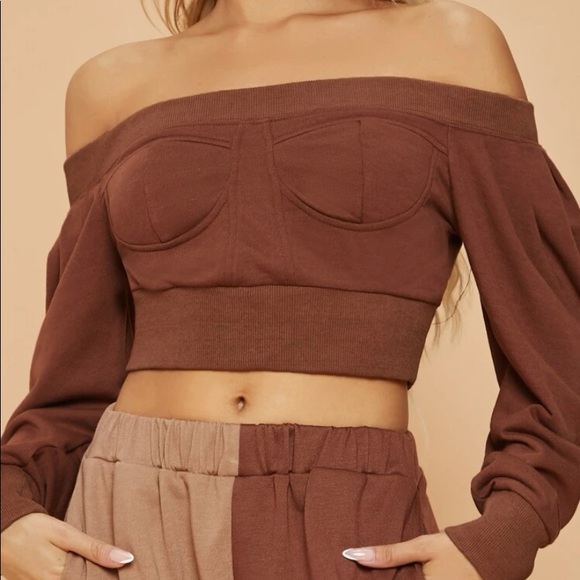 Off Shoulder Fold Pleated Crop Pullover - Picture 9 of 9